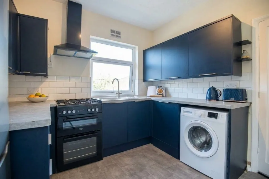 First Avenue, Wellingborough, NN8, photo 5