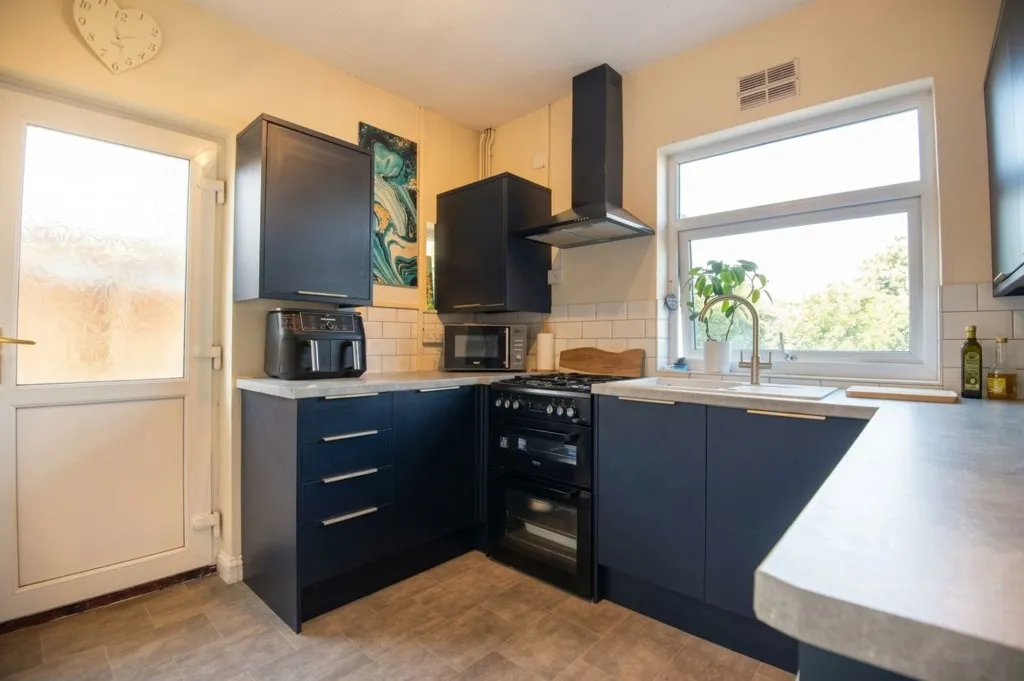 First Avenue, Wellingborough, NN8, photo 4