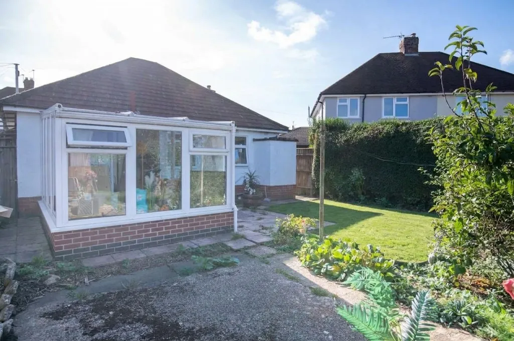 First Avenue, Wellingborough, NN8, photo 15