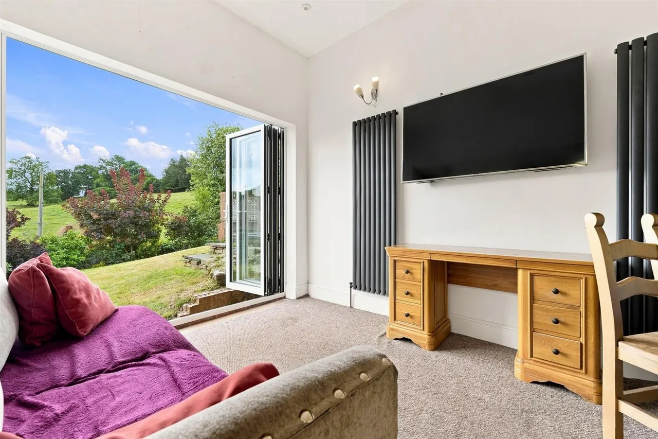 Springbank, Bollington, photo 13