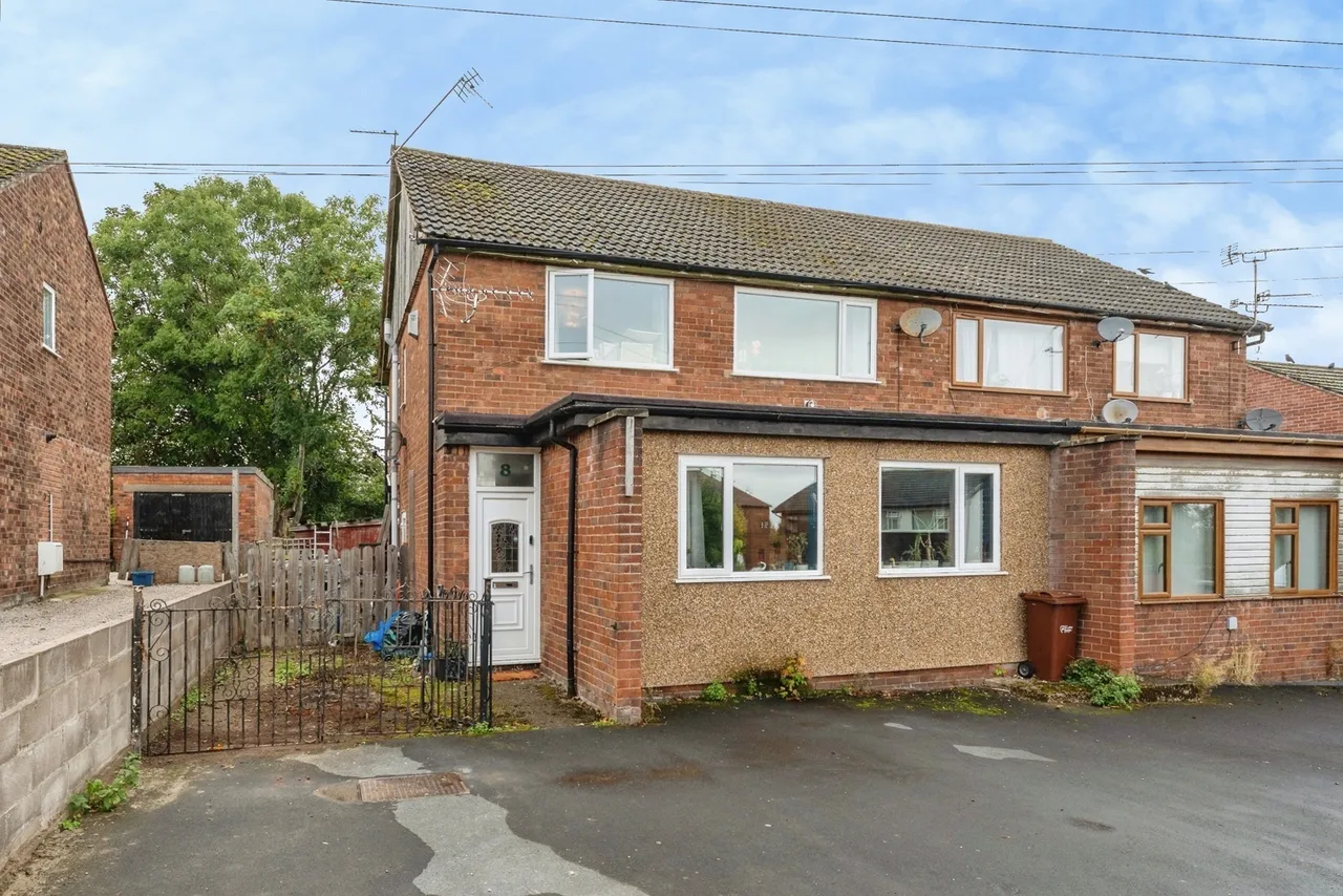 4 bed house for sale, Rayon Road, Greenfield, CH8