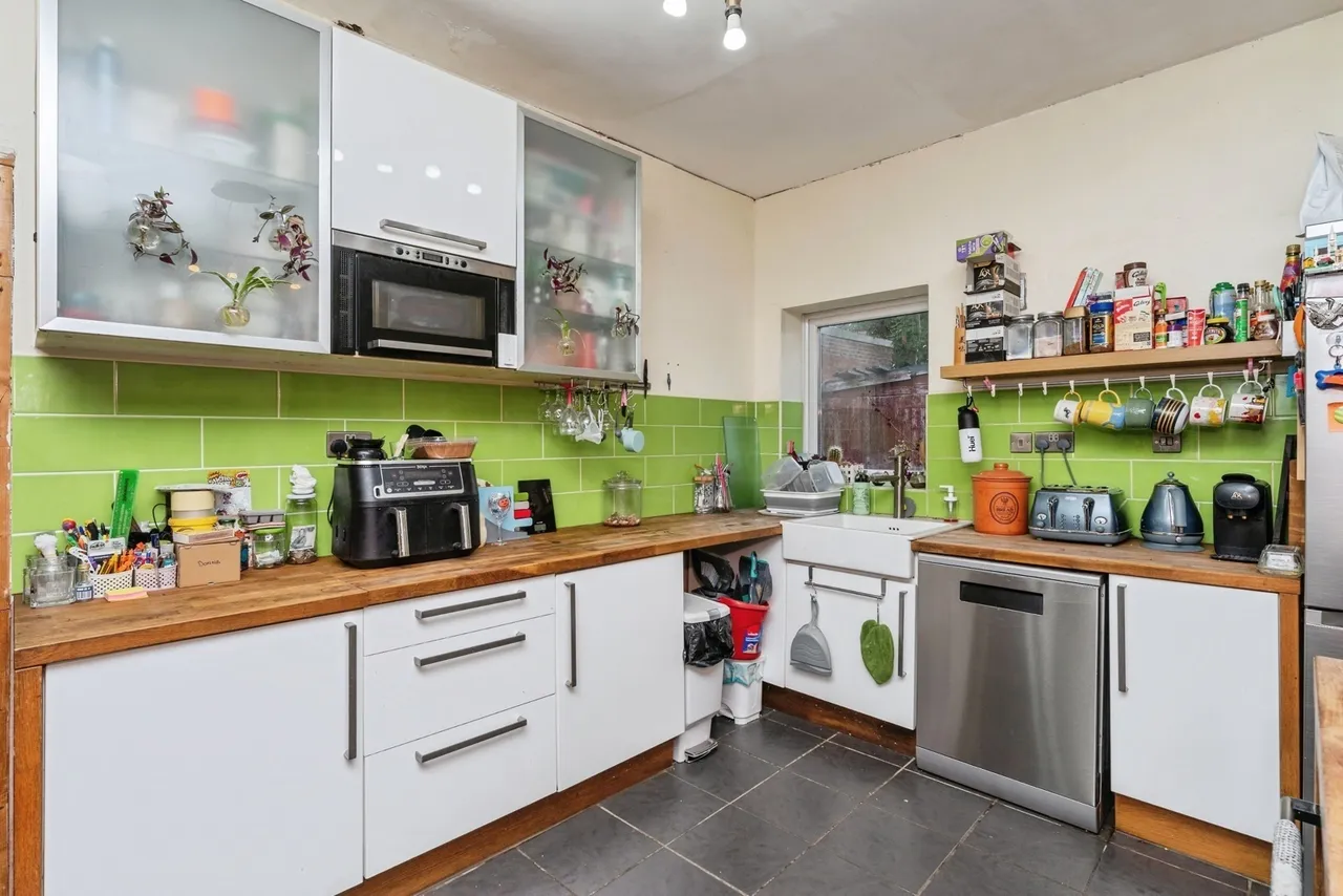 Rayon Road, Greenfield, CH8, photo 2