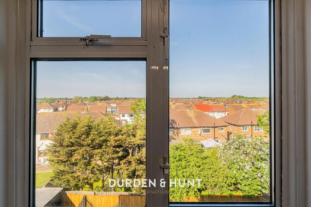 Avelon Road, Rainham, RM13, photo 10