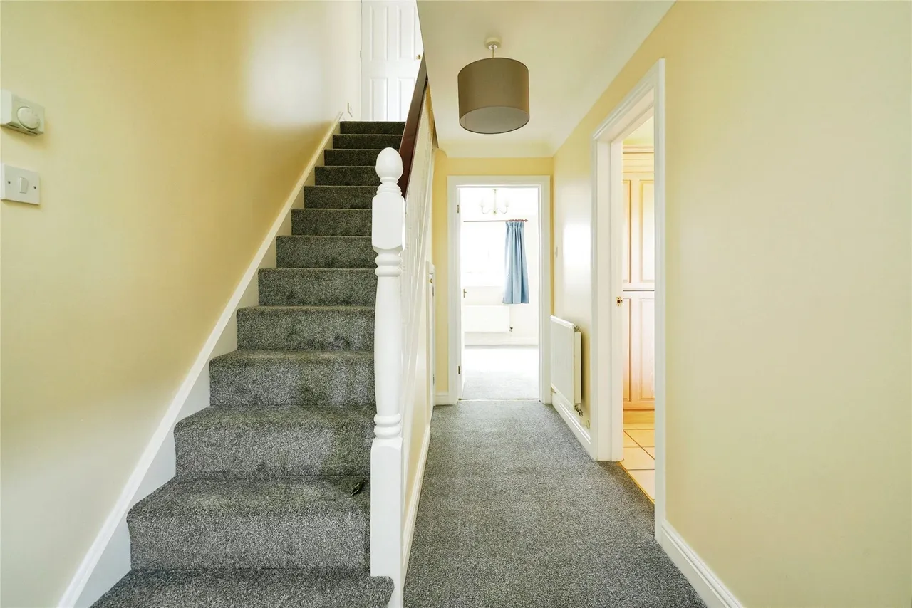 Sycamore Place, Bradwell Village, OX18, photo 5