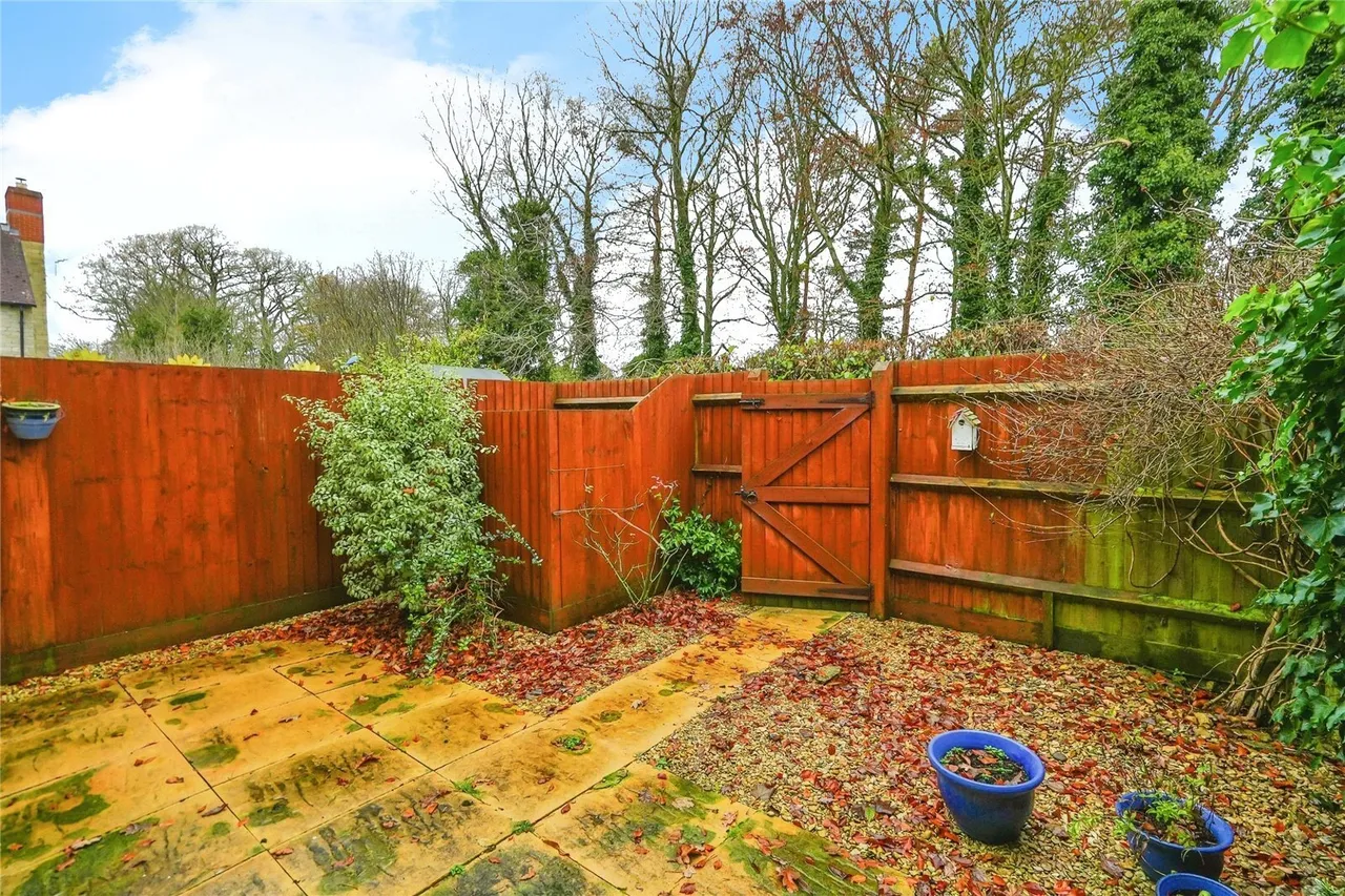 Sycamore Place, Bradwell Village, OX18, photo 9