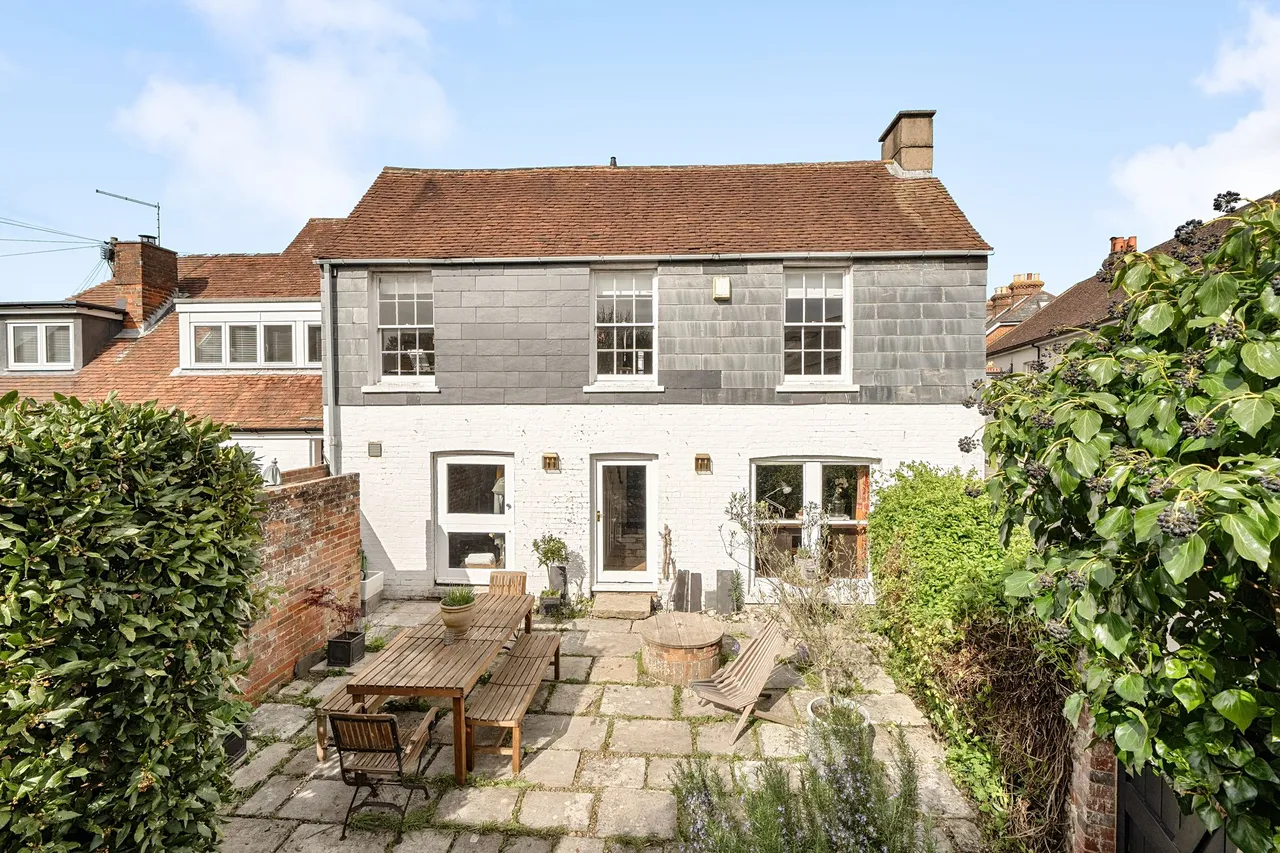 The Square, Westbourne, PO10, photo 21