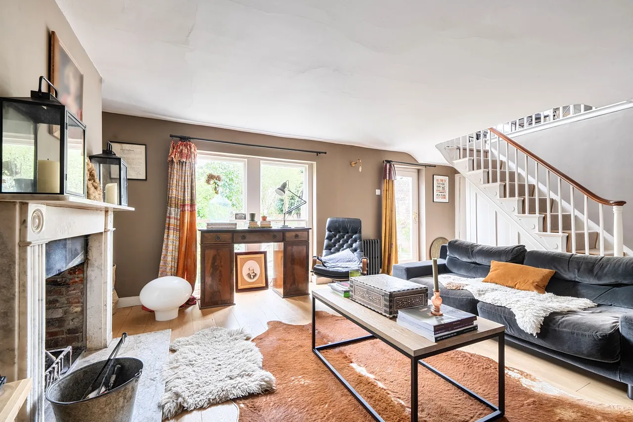 3 bed property for sale, The Square, Westbourne, PO10