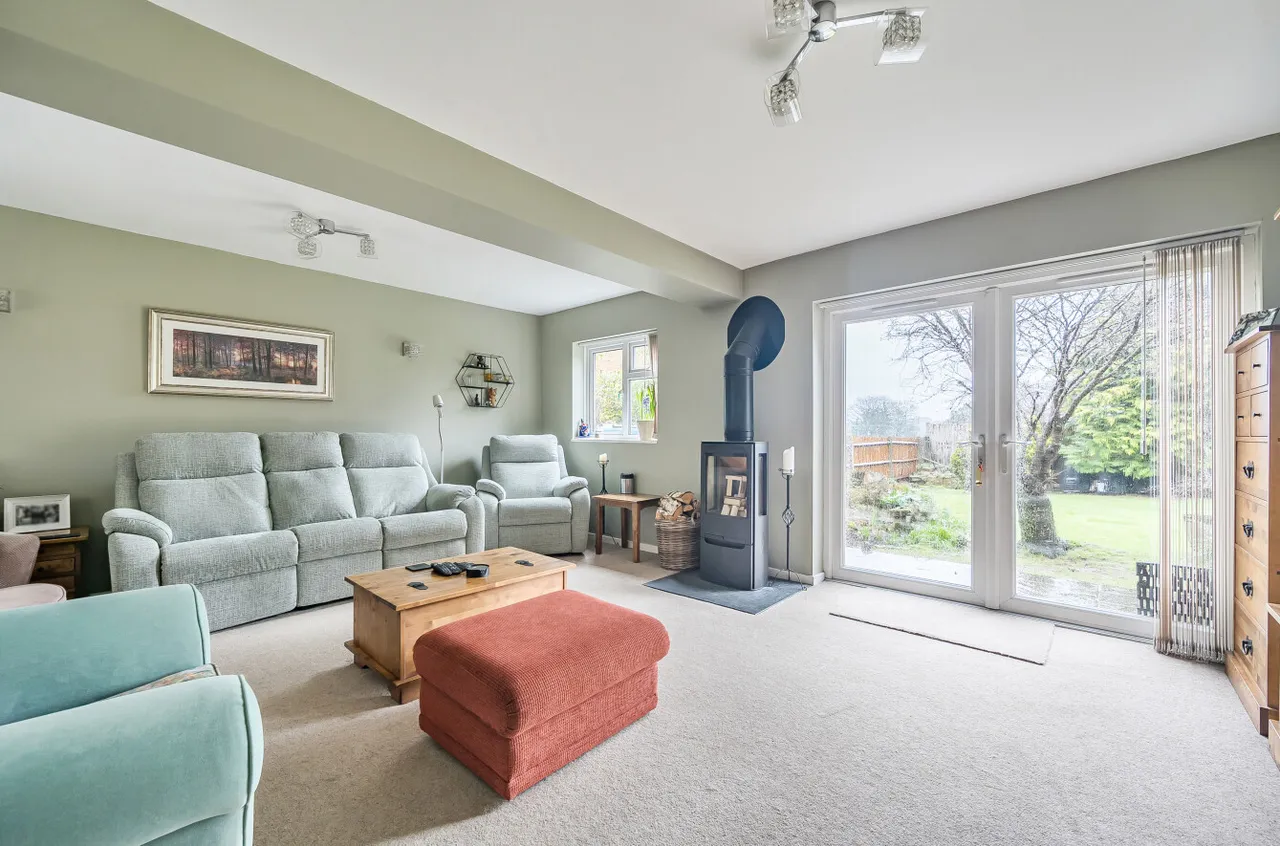 Chestnut Close, Liphook, GU30, photo 3