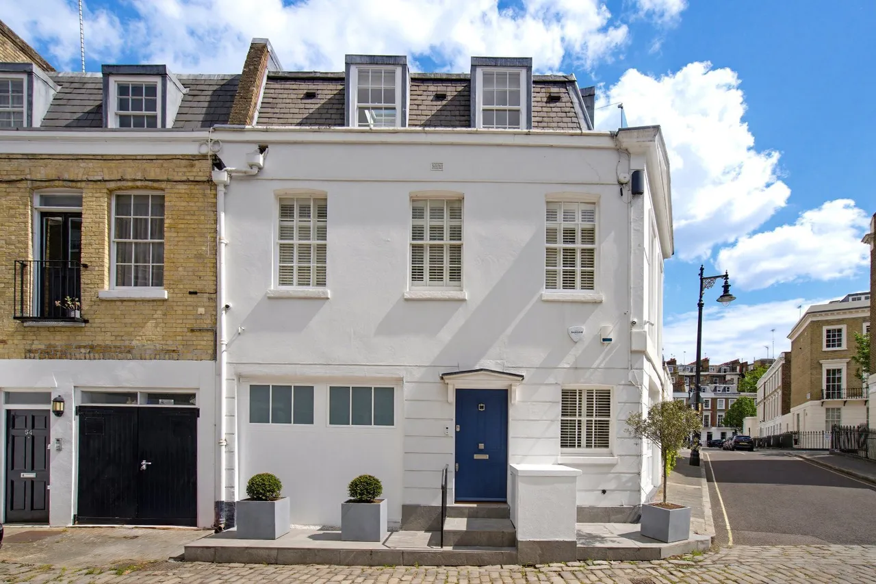 3 bed house for sale, Eccleston Square Mews, London, SW1V