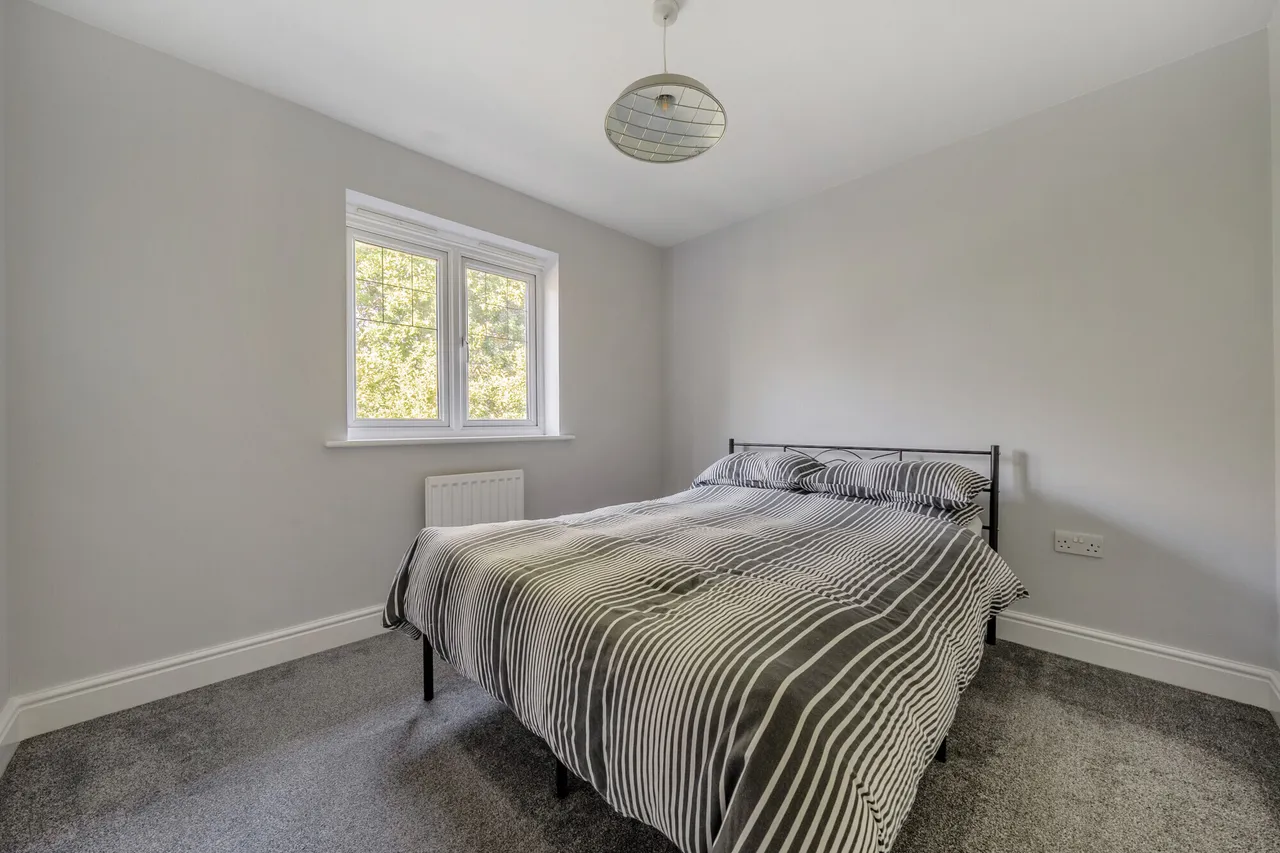 Nower Close East, Dorking, RH4, photo 8