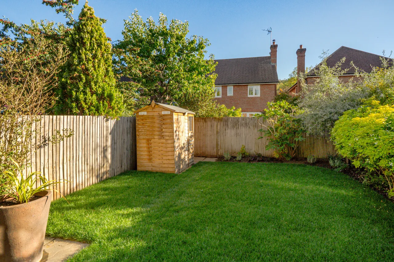 Nower Close East, Dorking, RH4, photo 11