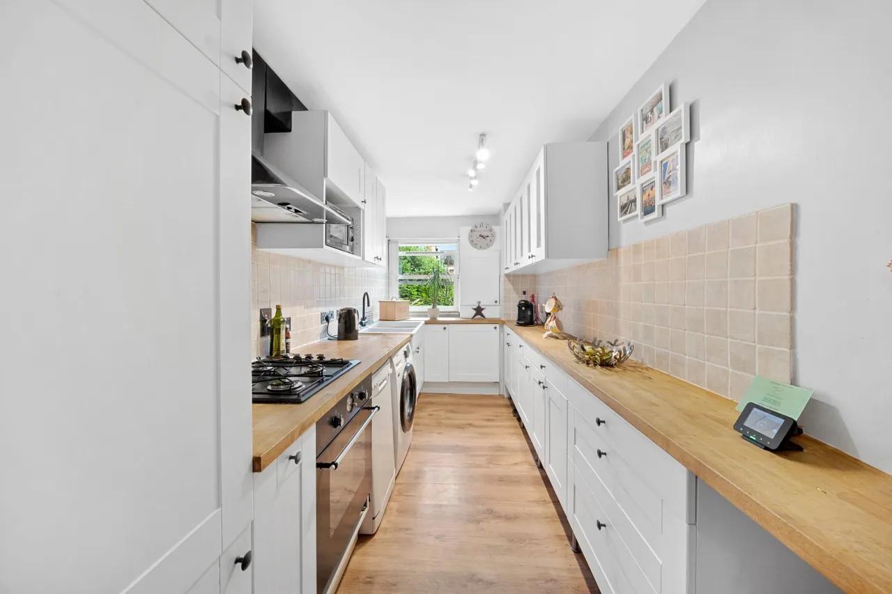 Battersea Church Road, London, SW11, photo 17
