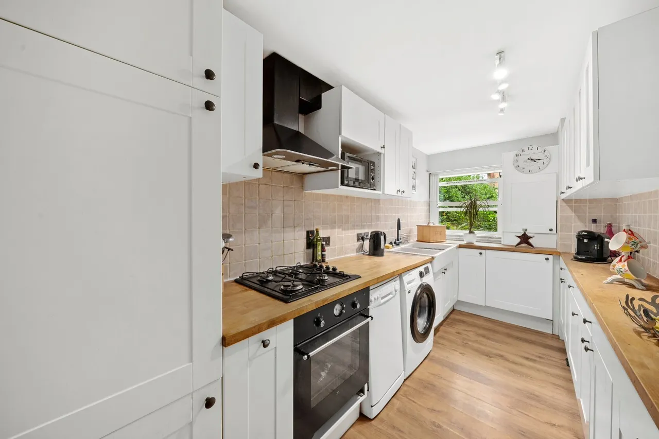 Battersea Church Road, London, SW11, photo 3