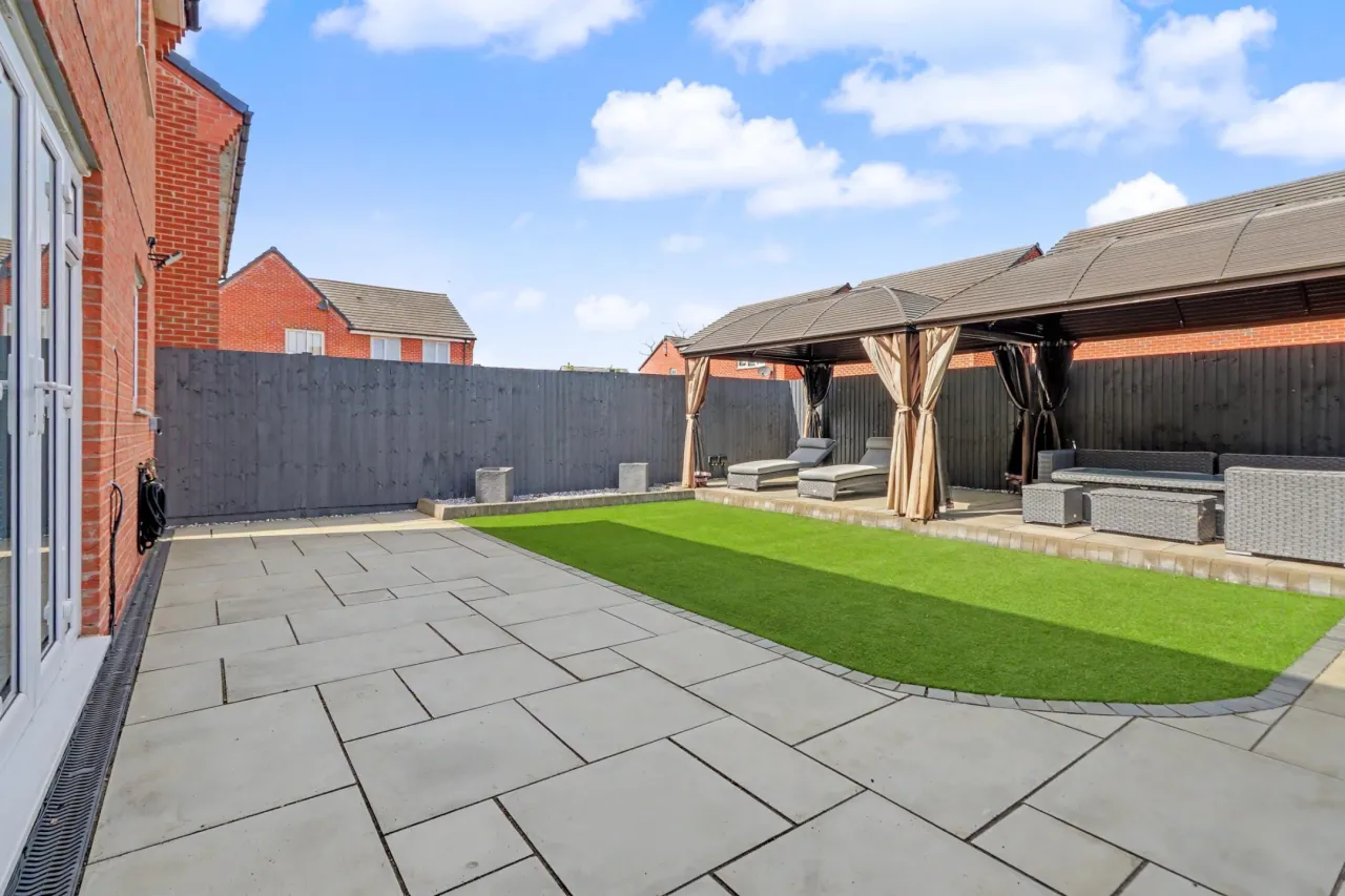 Pickering Croft Place, Crewe, photo 25