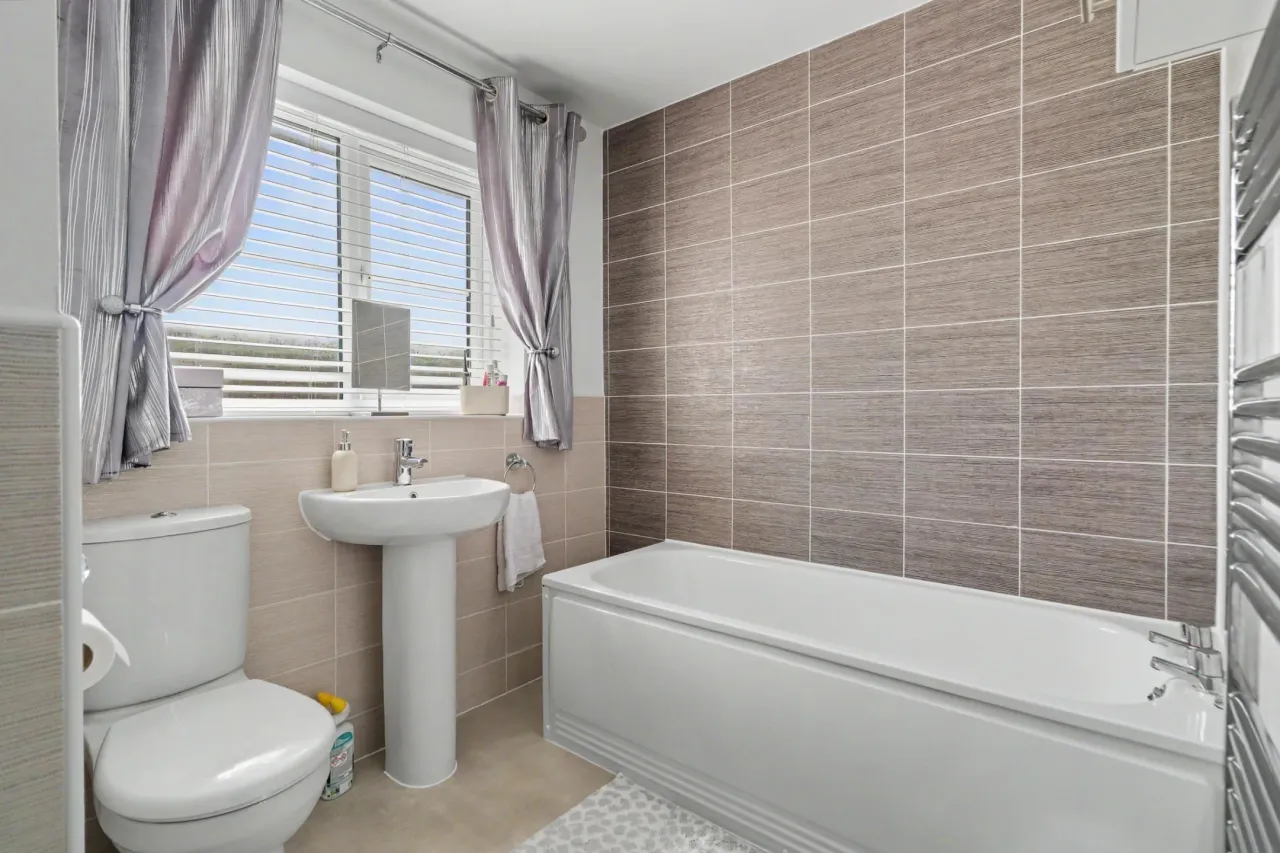 Pickering Croft Place, Crewe, photo 16
