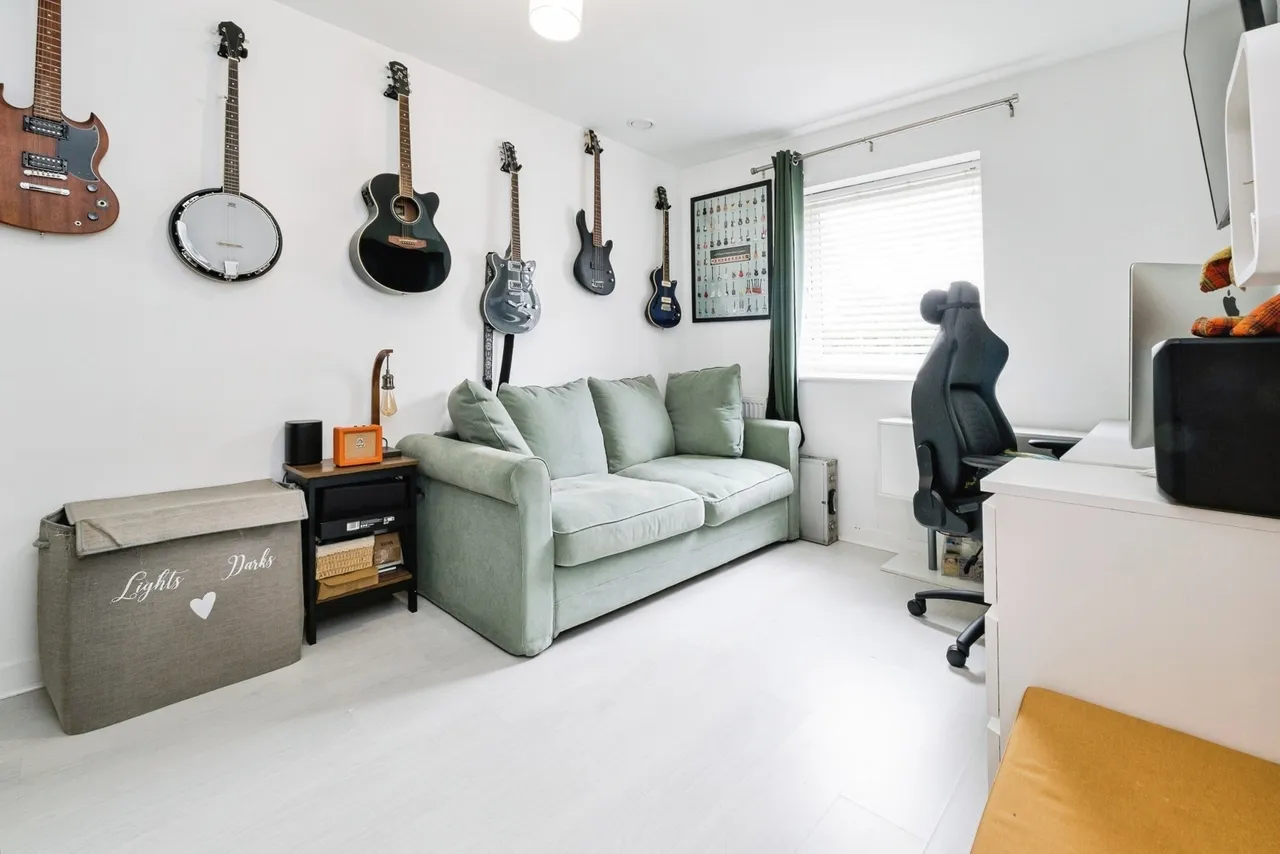 Haven Road, RAINHAM, Essex, RM13, photo 12