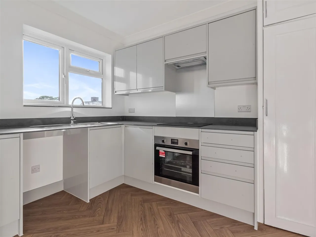 Wallace Avenue, Worthing, photo 11