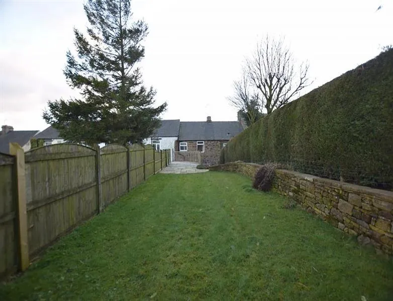 Cowlow Lane, Buxton, photo 6