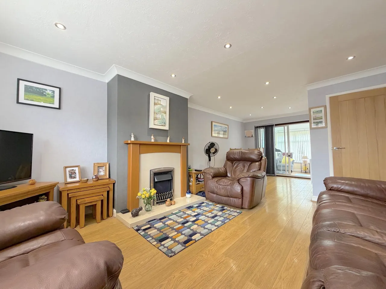 Rosalind Grove, Wednesfield, Wolverhampton, WV11, photo 2