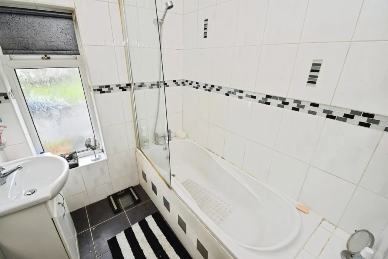 Shipley, Bradford, West Yorkshire, photo 12
