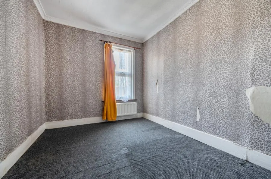 Grange Park Road, London, E10, photo 11