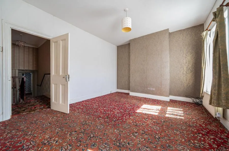 Grange Park Road, London, E10, photo 6