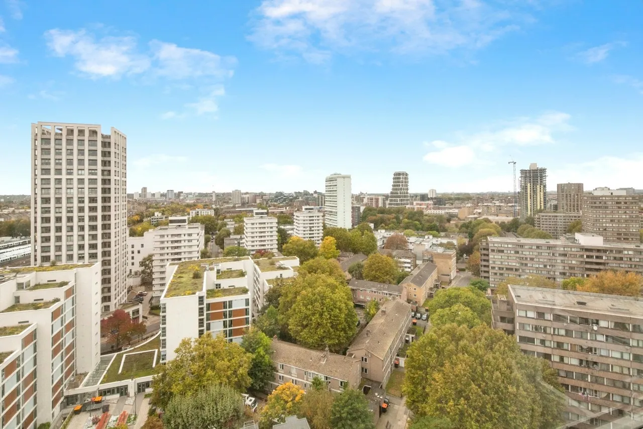 Bramlands Close, London, SW11, photo 13
