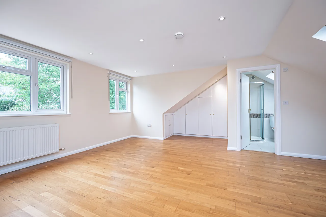 27 Woodside Grove, London, photo 2