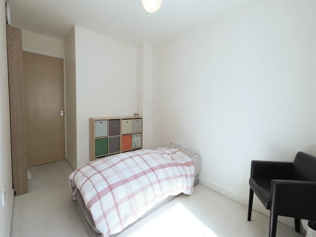 Loates Lane, Watford, WD17, photo 8