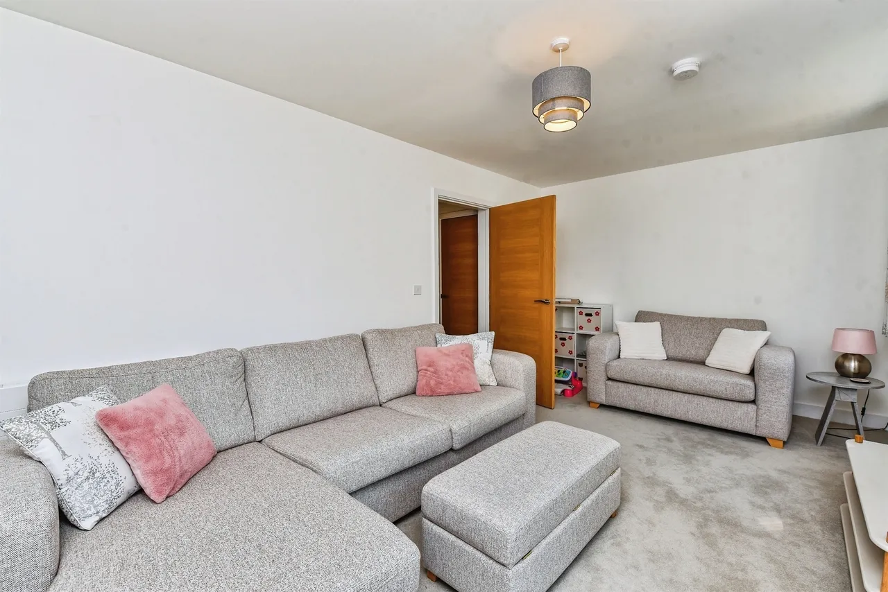 Oakley Way, Frome, BA11, photo 4