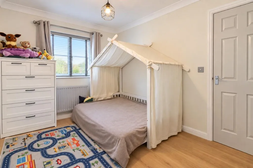 Turgis Road, Elvetham Heath, photo 9
