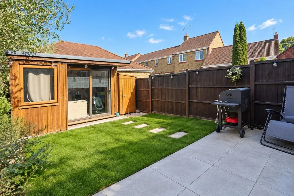 Turgis Road, Elvetham Heath, photo 11