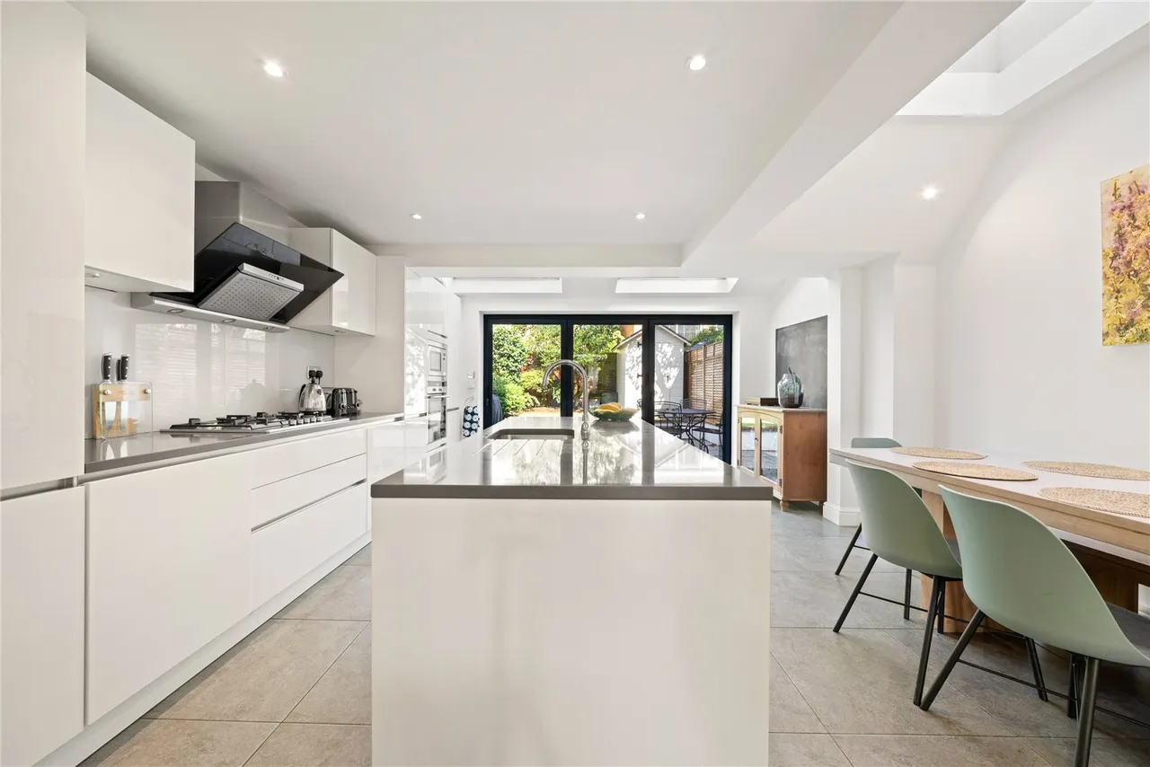Connaught Road, Teddington, TW11 0PX, photo 6