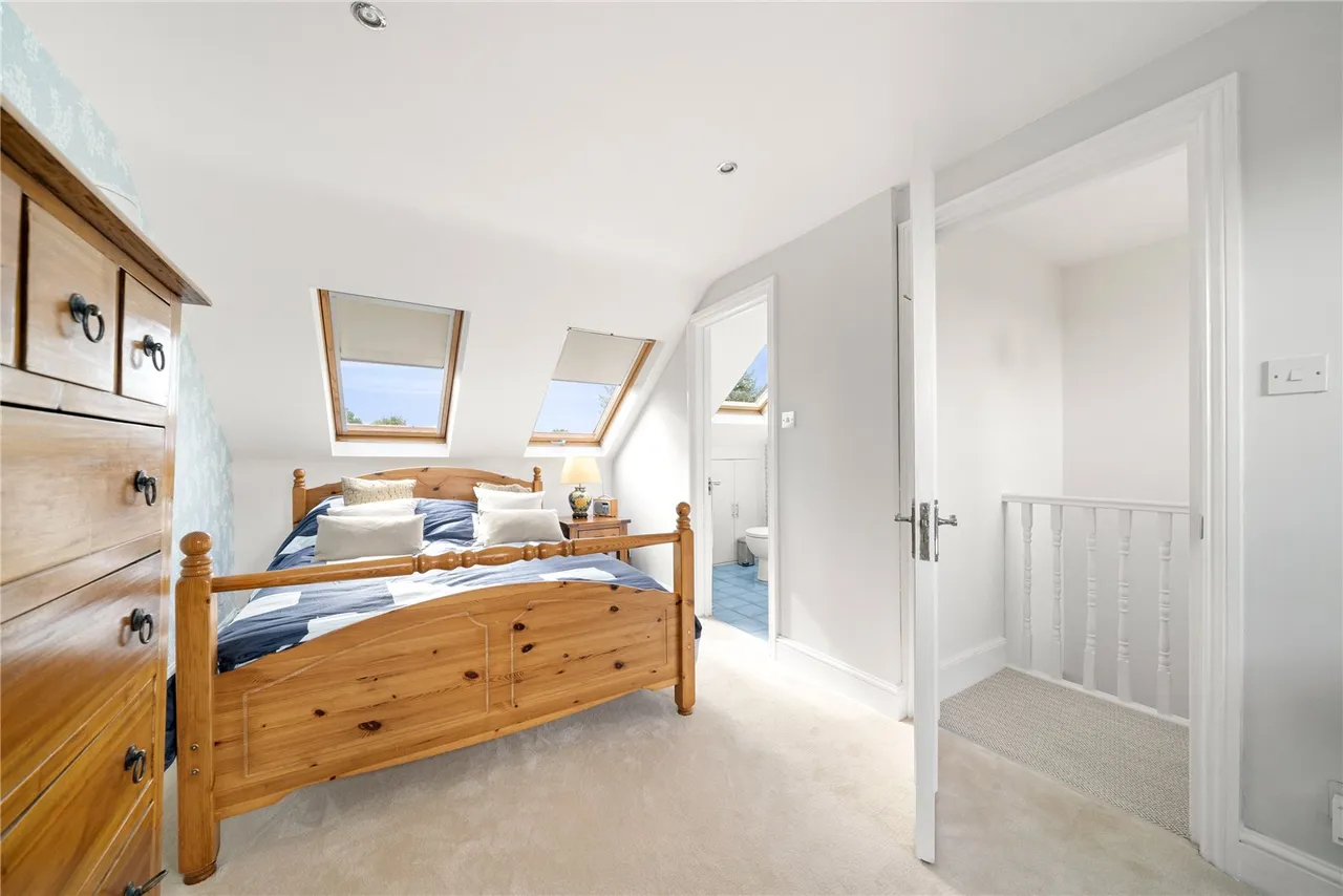 Connaught Road, Teddington, TW11 0PX, photo 11