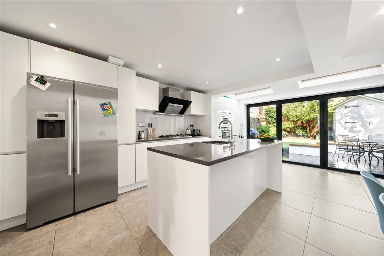 Connaught Road, Teddington, TW11 0PX, photo 4