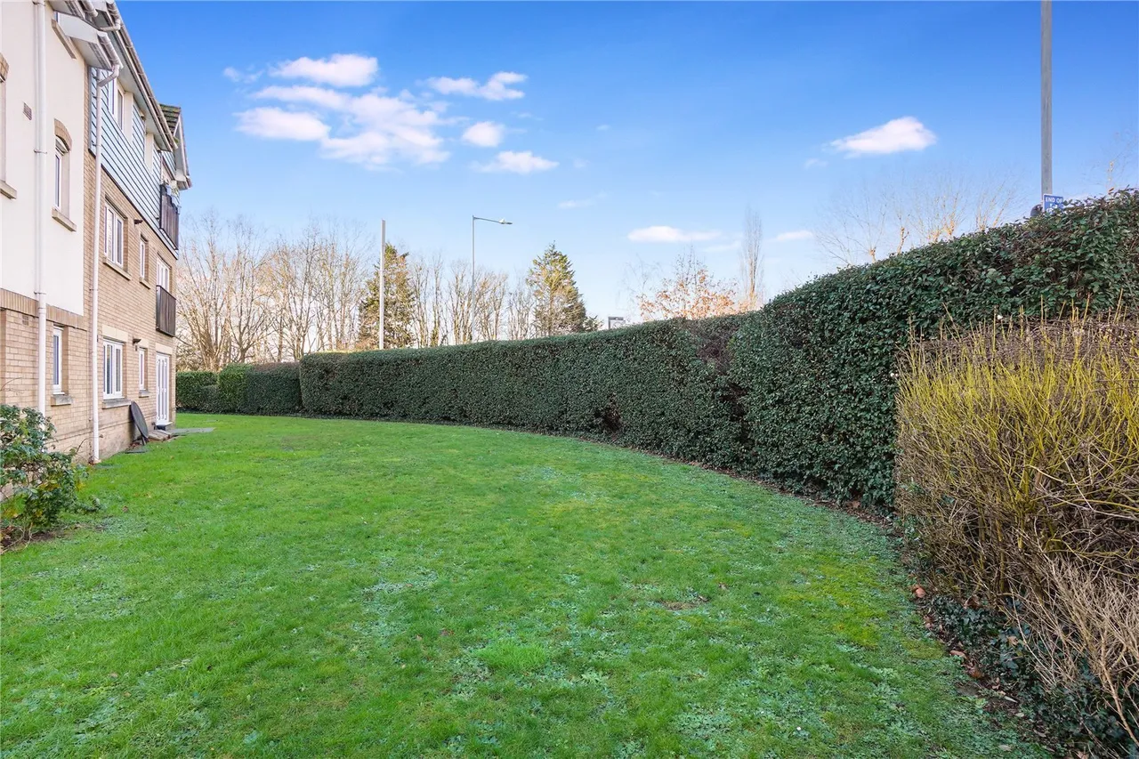 Sherwood Avenue, Larkfield, Aylesford, Kent, ME20, photo 6