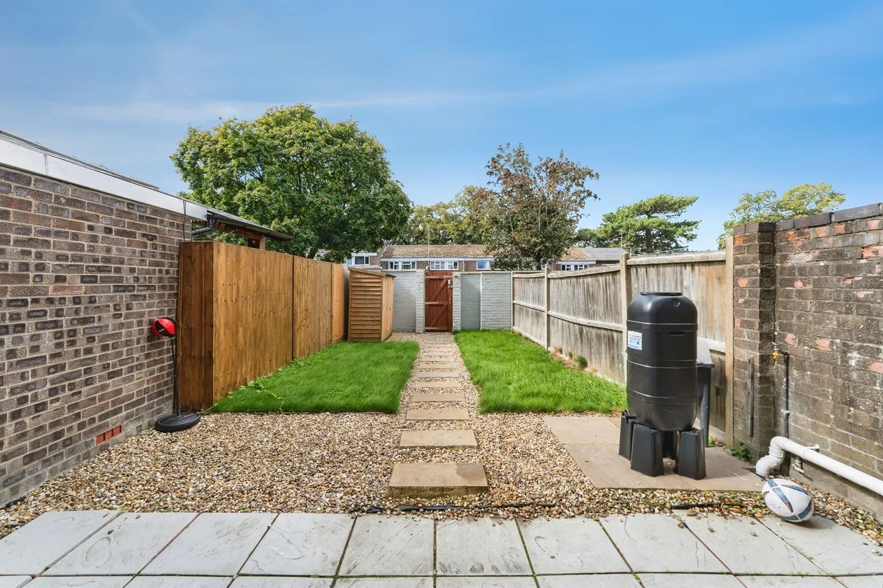 Warren Close, Brandon, photo 2
