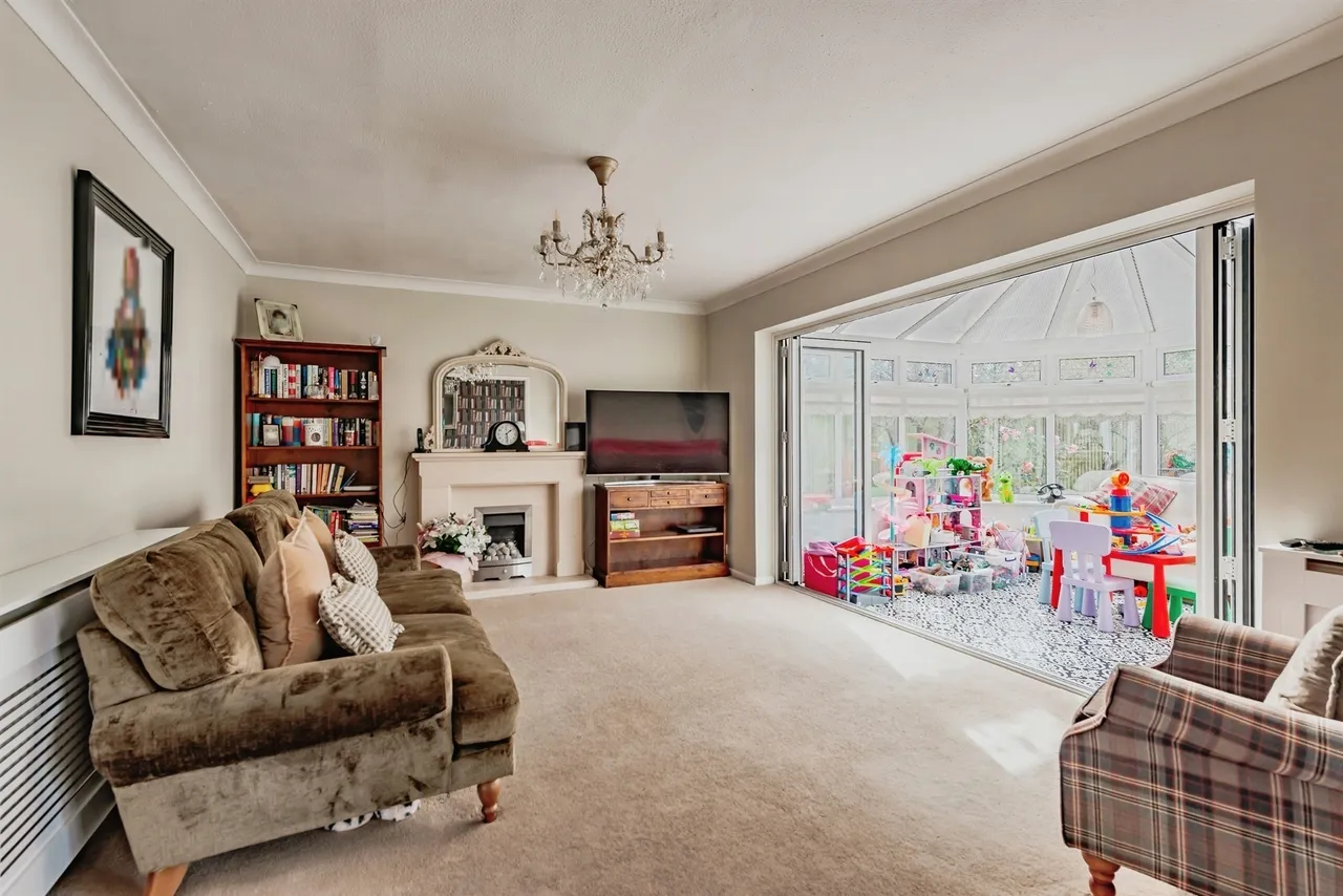 Plough Close, Ifield, RH11, photo 7