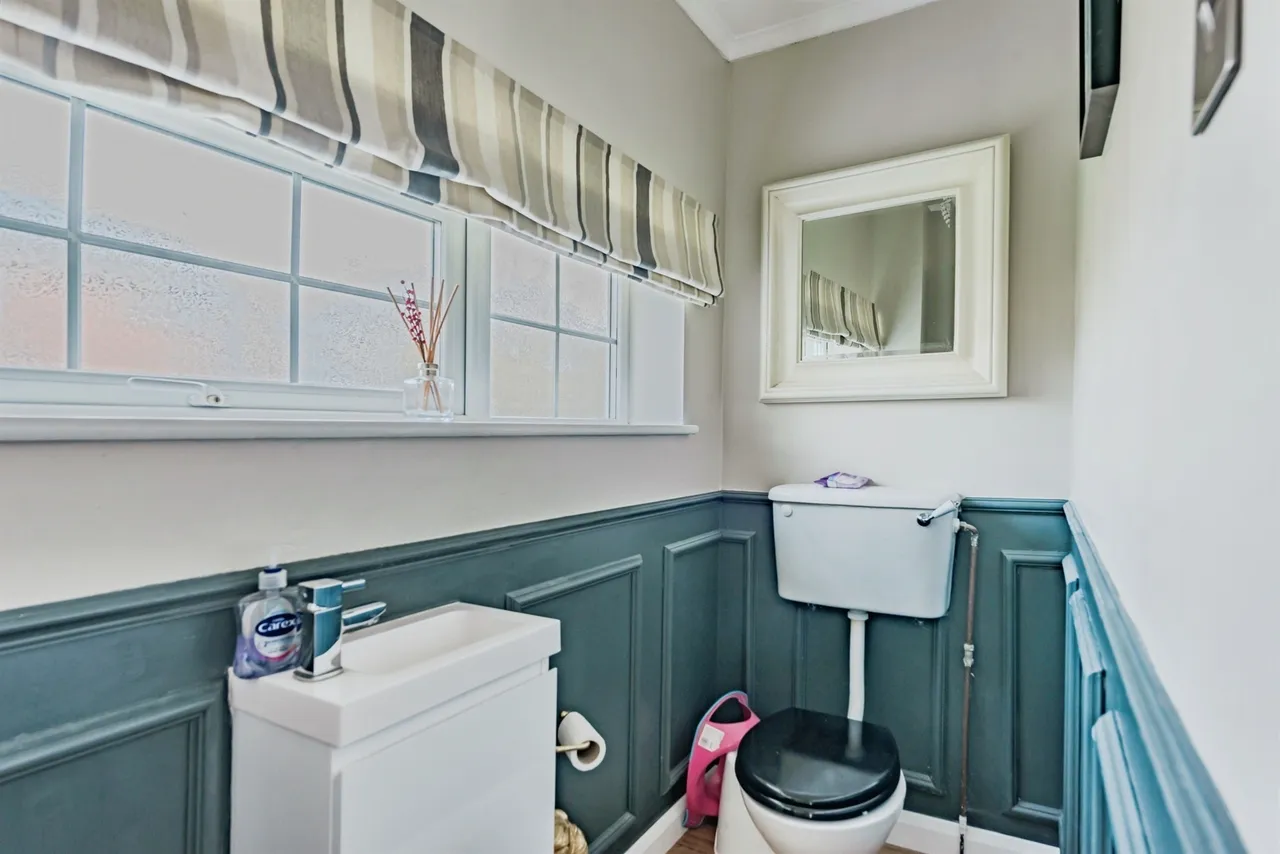 Plough Close, Ifield, RH11, photo 13