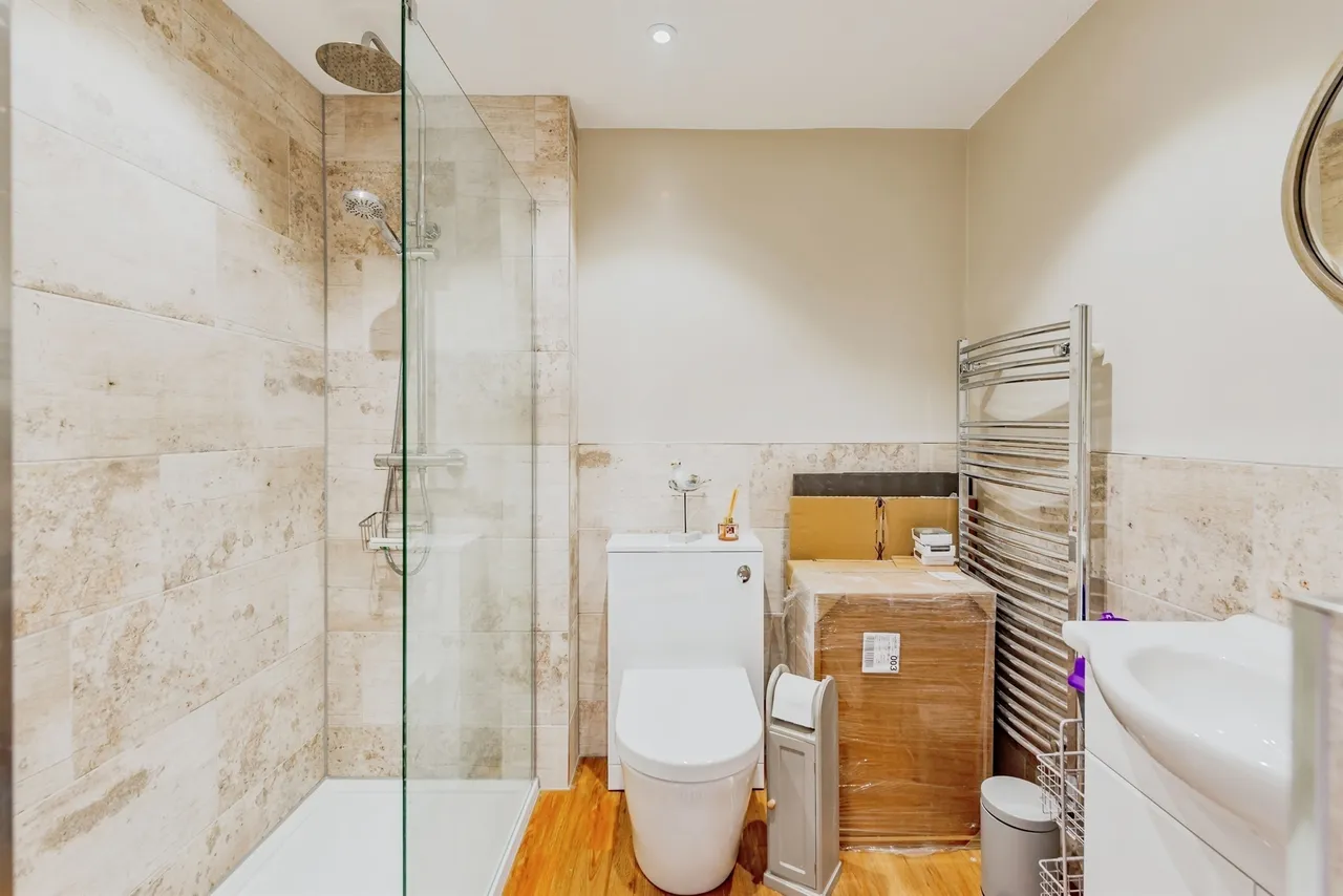 Plough Close, Ifield, RH11, photo 12