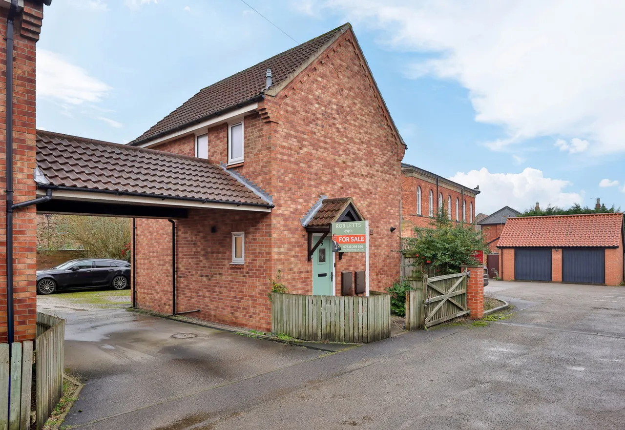 2 bed house for sale, Rundle Place, Pocklington