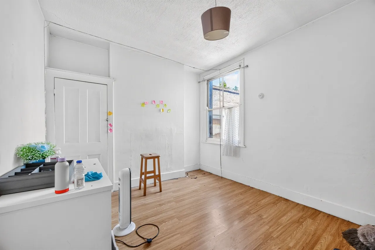 Goldsboro Road, London, SW8, photo 5