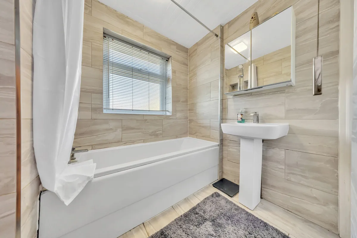 Dover Close, Romford, RM5, photo 14