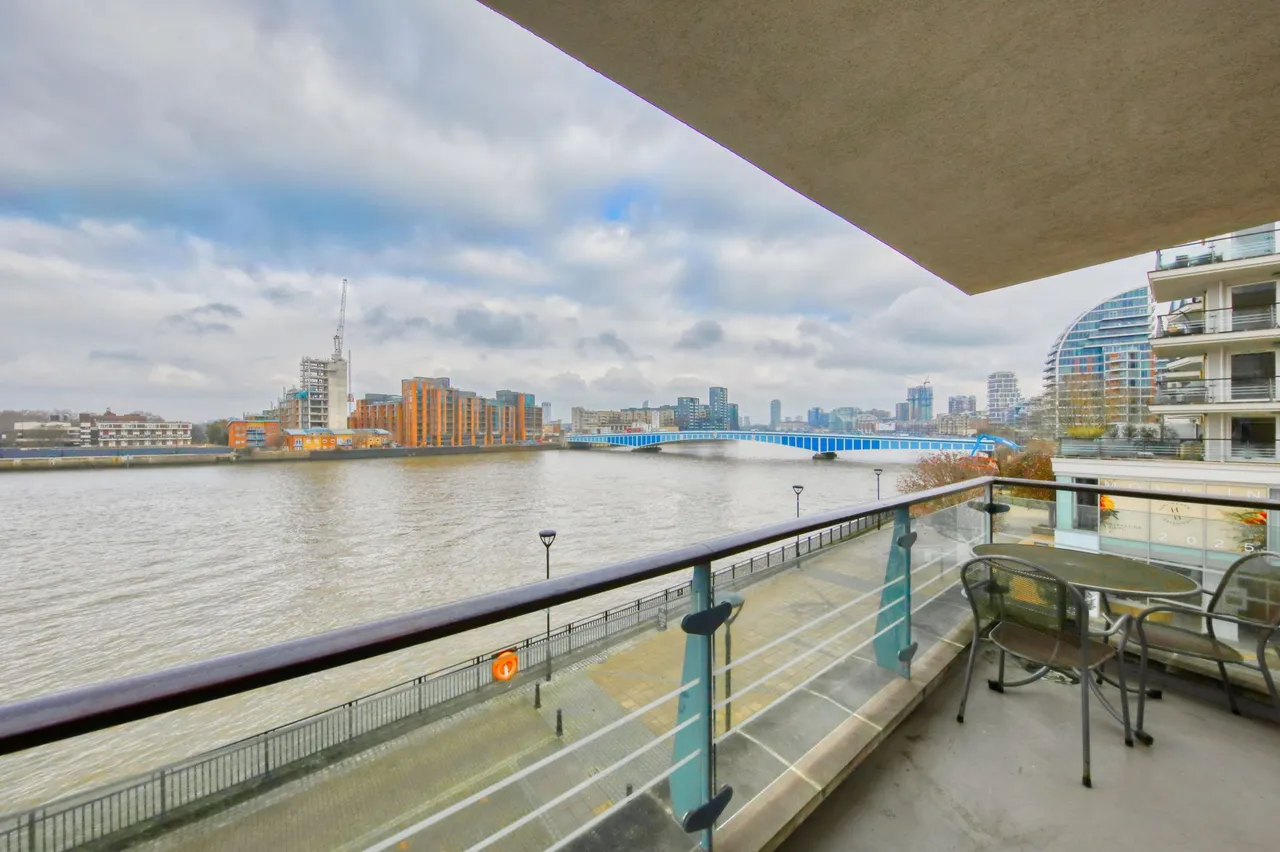 Smugglers Way, London, SW18, photo 20