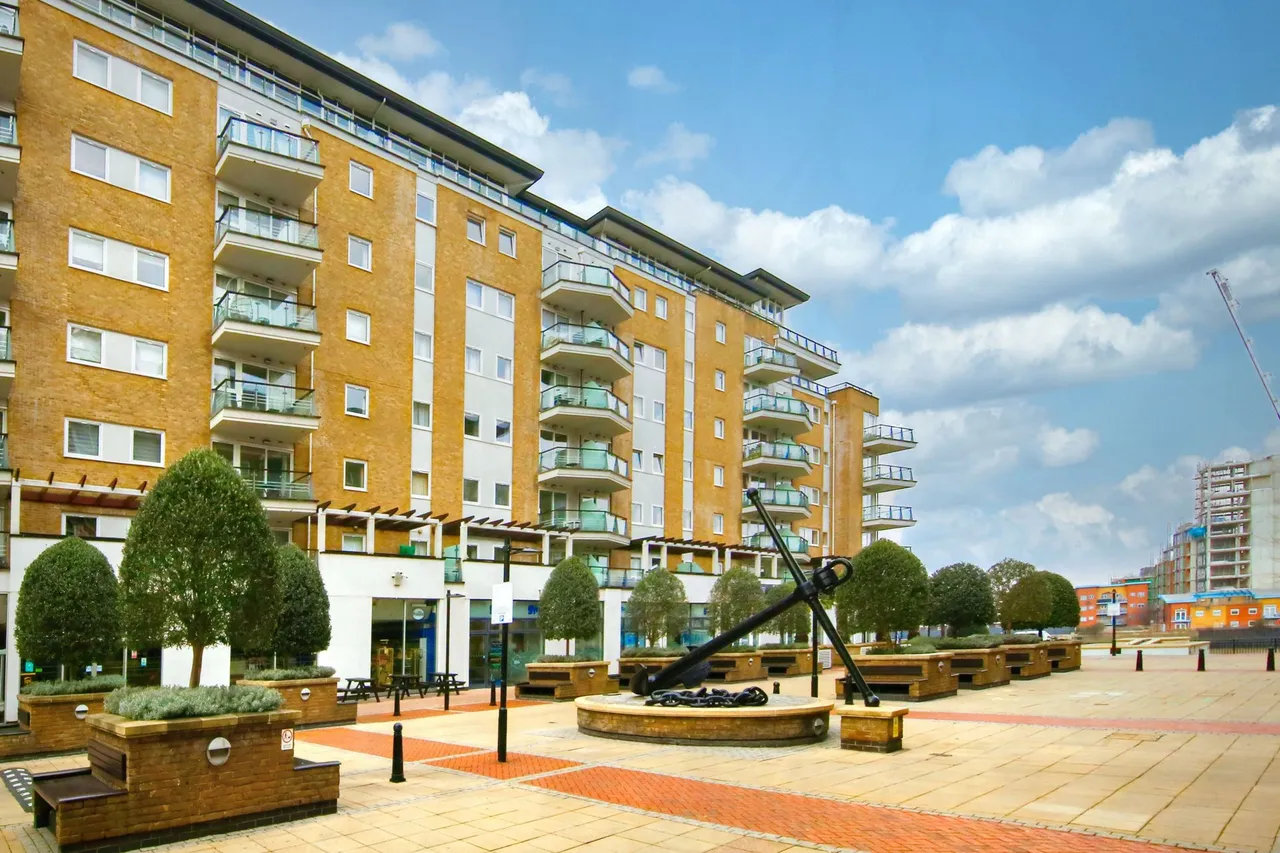 Smugglers Way, London, SW18, photo 22