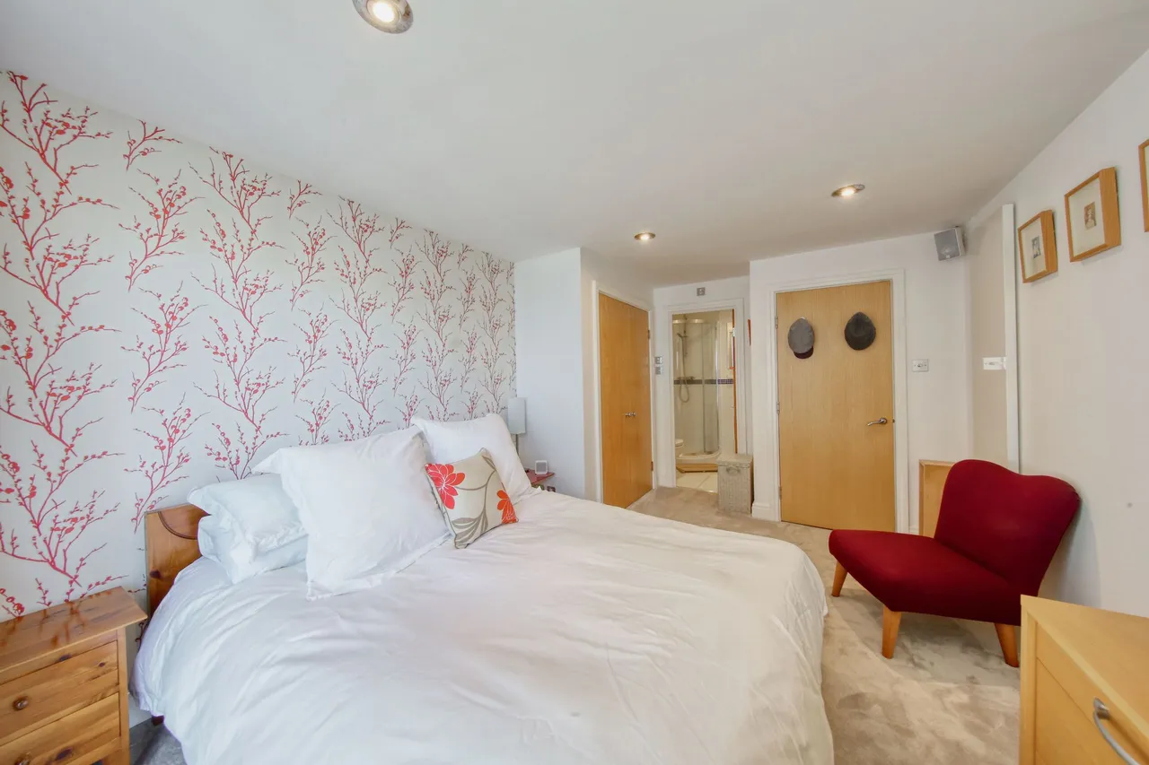 Smugglers Way, London, SW18, photo 10