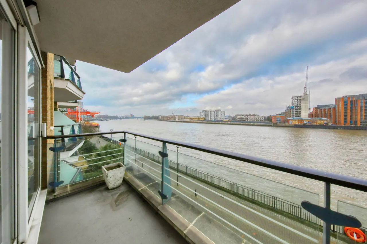 Smugglers Way, London, SW18, photo 18