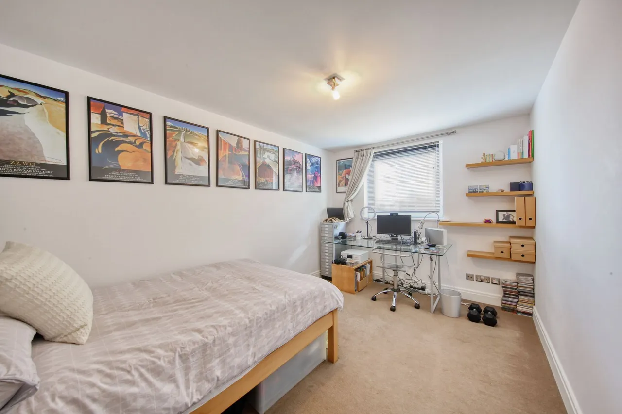 Smugglers Way, London, SW18, photo 13