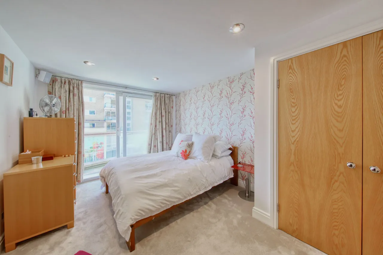 Smugglers Way, London, SW18, photo 11