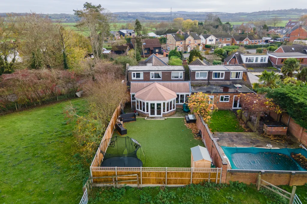 Dunstable Road, Tilsworth, LU7, photo 21